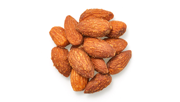 Almonds, Smoked seasoning [sugars (maltodextrin), salt, natural smoke flavour, yeast extract, hydrolyzed plant proteins (corn, soy), silicon dioxide (anti-caking agent)],  Non-GMO canola oil
This product may occasionally contain shell pieces
May contain: Peanuts, Other tree nuts, Sesame, Milk, Egg, Wheat, Mustard, Sulphite
