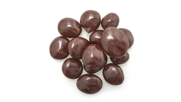 Chocolate coating (unsweetened chocolate, sugar, cocoa butter, soy lecithin (emulsifier), vanilla extract), Raisins (sultana raisins, vegetable oil), Glazing agent (coconut), Polishing agent

May contain: Peanuts, Tree nuts, Milk
