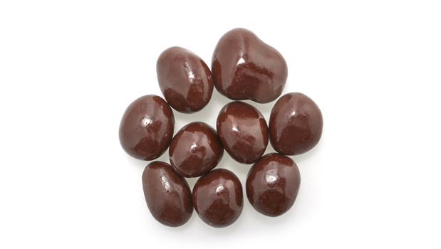Chocolate coating (unsweetened chocolate, sugar, cocoa butter, soy lecithin (emulsifier), vanilla extract), Dry roasted peanuts, Glazing agent (coconut), Polishing agent

May contain: Tree nuts, Milk
