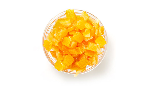 Zestes d`orange en cubes, sirop de glucose-fructose, sucre, acide citrique, benzoate de sodium, dioxyde de soufre (traces).
