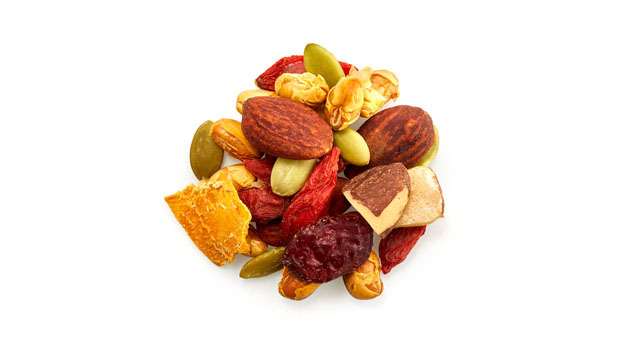 Dry roasted Soybeans* , Pumpkin seeds*, Goji berries*, Almonds with Tamari* [almonds*,  soy sauce* (water, soy beans*, sea salt, alcohol*)], Mangoes*, Brazil nuts*, Cranberries* (cranberries*, sugar*, sunflower oil*)
*organic