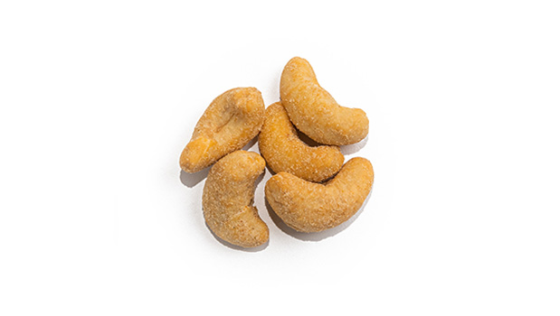 Roasted Cashews, Seasoning (maltodextrin, salt, onion powder, yeast extract, natural flavor, tomato powder, garlic powder, green bell pepper powder, paprika, dehydrated mushroom, spices, paprika extract, lactic acid, citric acid, white distilled vinegar, jalapeno pepper, silicon dioxide), Non-GMO canola oil.May contains: Other tree nuts, Soy, Sesame, Milk, Mustard, Sulphites, Wheat, Egg, Fish
