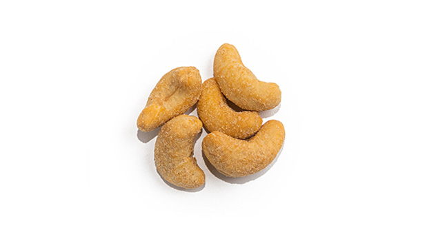 Roasted Cashews, Seasoning (spices, herbs, maltodextrin, salt, yeast extract, natural flavor, dehydrated mushroom, paprika extract, lactic acid, citric acid, white distilled vinegar, silicon dioxide), Vegetable oil. 
May contains: Peanuts, Other tree nuts, Soy, Sesame, Milk, Mustard, Sulphites, Wheat, Egg, Fish