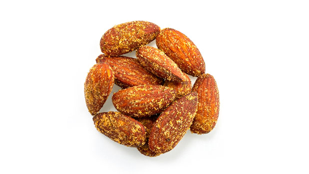 Roasted Almonds, Seasoning (maltodextrin, salt, green bell pepper powder, natural flavor, yeast extract, onion powder, jalapeno pepper, garlic powder, spices, lactic acid, citric acid, paprika extract, silicon dioxide, sunflower oil), Non-GMO canola oil.May contains: Peanuts, Other tree nuts, Soy, Sesame, Milk, Mustard, Sulphites, Wheat, Egg, Fish