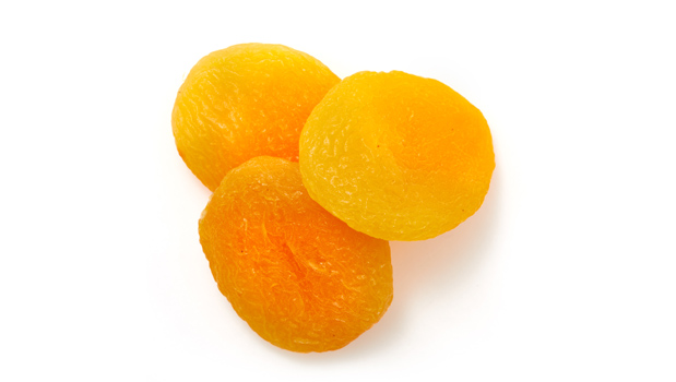 Apricots, sulphites.This product may occasionally contain pits or pit fragments
