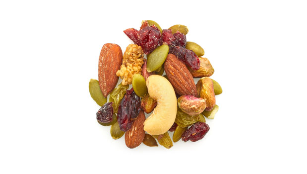 Raisins,Almonds,  Pumpkin seeds, Cranberries (cranberries, sugar, sunflower oil), Cashews, Walnuts, Mulberries, Pistachios, Non-GMO canola oil, Salt.
