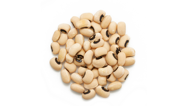 Organic black eyed beans.It is a raw agriculture product. Although it has been mechanically cleaned before packaging, some foreign material may be present. Sort and wash before using.